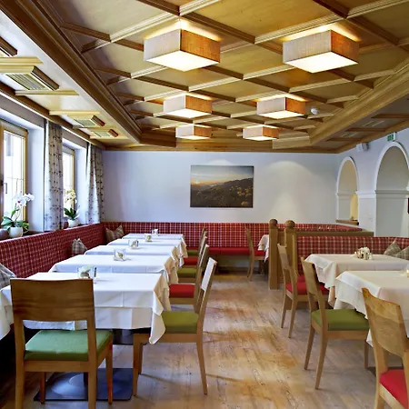 Garni Forelle Тукс