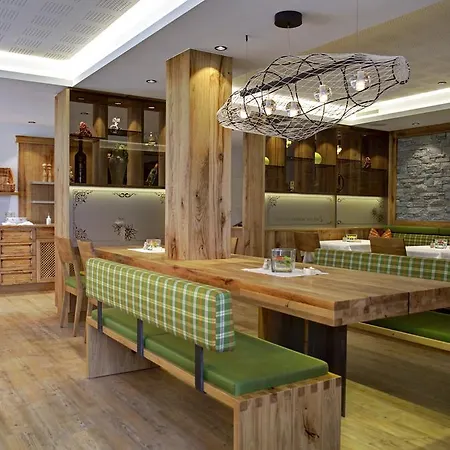 Hotel Garni Forelle 4*