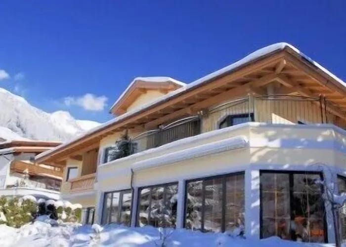 Garni Forelle Hotell Tux